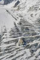 Transport de blocs erratiques par un glacier (glacier d'Argentière)